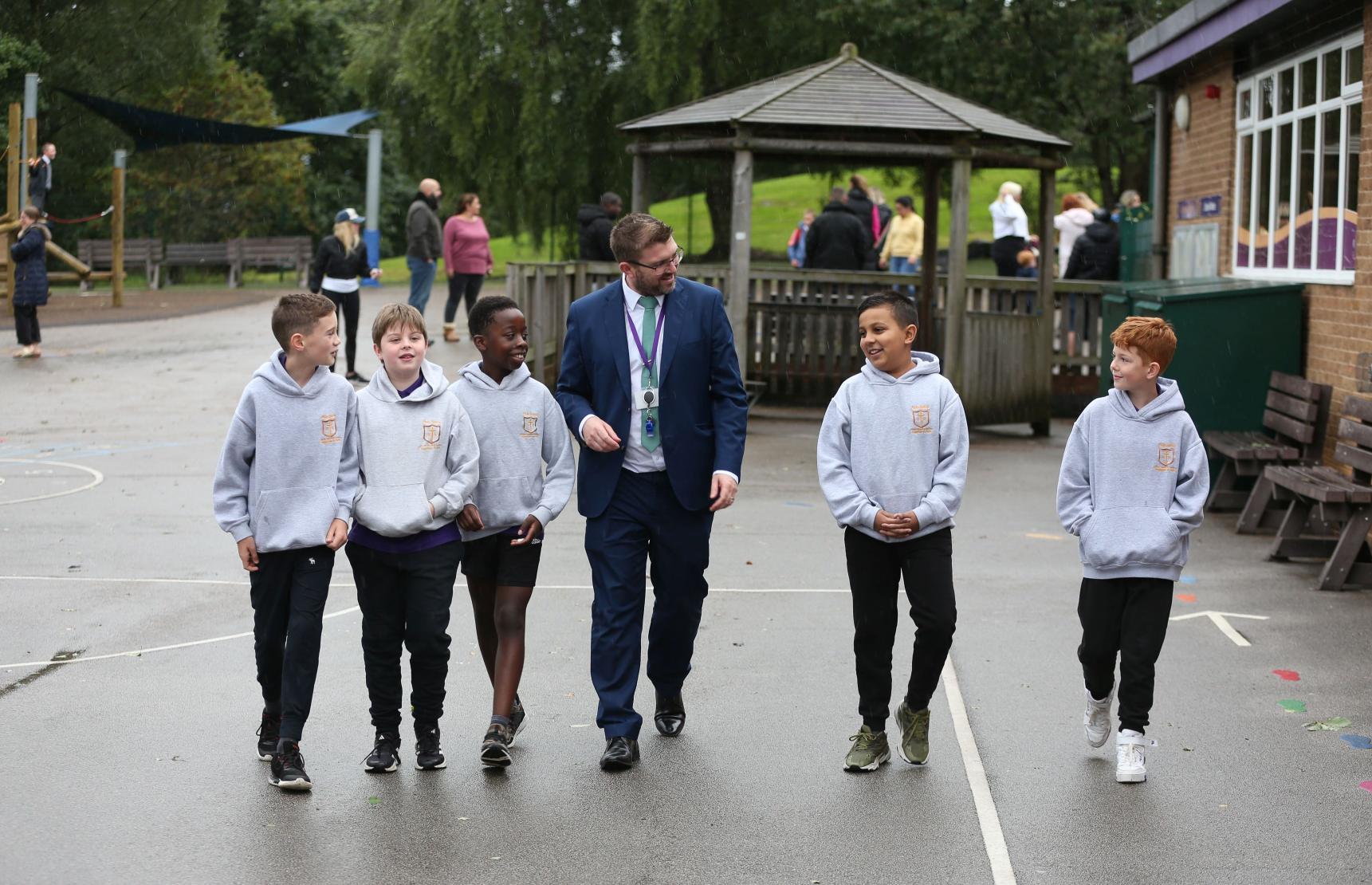 Teaching Assistant at Holy Name Catholic Voluntary Academy, LEEDS, West ...